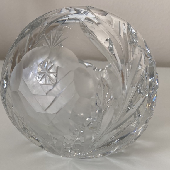 Vintage Cut Lead Crystal Sphere Orb Round Bowl Cigar/Cigarette Ashtray Bowl - Picture 8 of 10